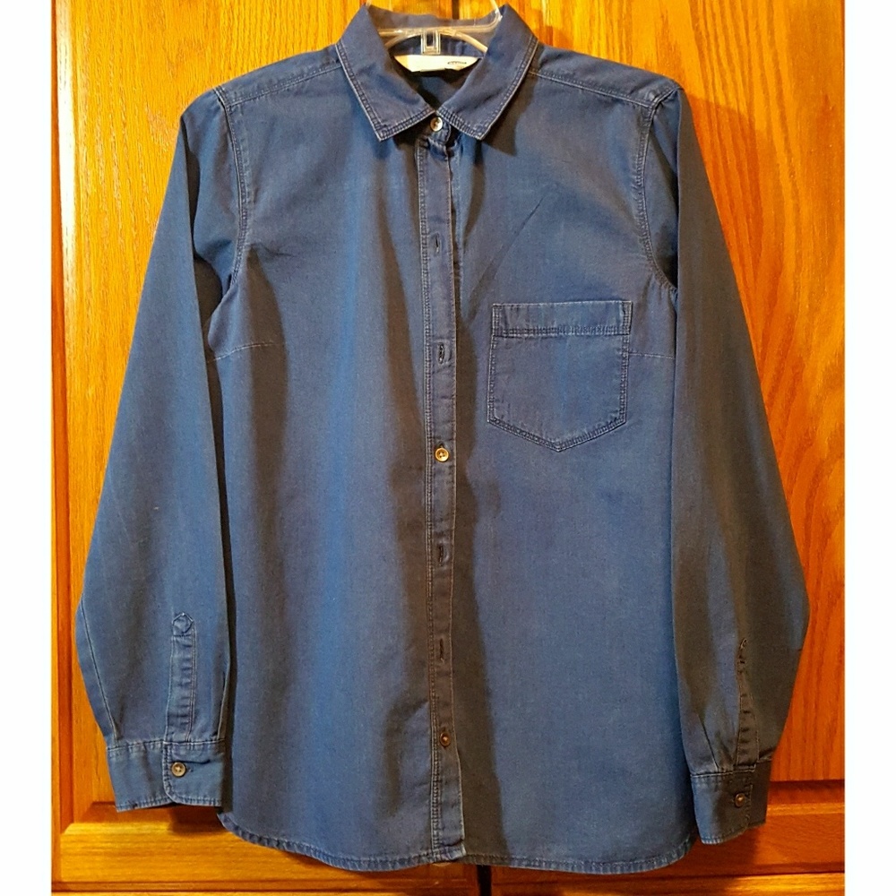 OLD NAVY-820955 THE CLASSIC SHIRT RELAXED CHAMBRAY